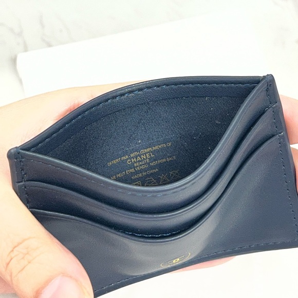 Bleu de Chanel card holder- GWP - Picture 6 of 6